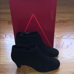 Aerosoles suede ankle boots